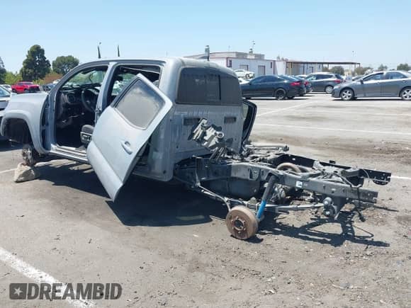 2021 Toyota Tacoma SR5 с VIN 3TYBZ5DN8MT000904, выставлен на аукционе IAAI как лот 42651517 с пробегом 68 366 миль миль и . История ставок и продаж доступна на DreamBid. Изображение 3.