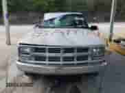 2000 Chevrolet Silverado 2500 с VIN 1GCGC24R1YR134503, выставлен на аукционе Copart как лот 73990074 с пробегом 310 989 миль миль и Списание • Salvage title. История ставок и продаж доступна на DreamBid. Изображение 5.