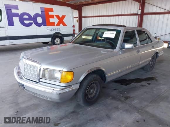 1983 Mercedes-Benz 300 SD с VIN WDBCB20A8DB035826, выставлен на аукционе IAAI как лот 42420681 с пробегом 265 601 миль миль и . История ставок и продаж доступна на DreamBid. Изображение 2.