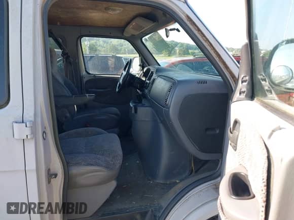 1998 Dodge Passenger with VIN 2B4JB25YXWK146872, listed as a IAAI auction lot 42437522 with 206,190 mi miles and . Bid and sale history available at DreamBid. Image 5.