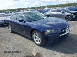 2014 Dodge Charger SXT with VIN 2C3CDXHGXEH318582, listed as a IAAI auction lot 43352491 with 165,644 mi miles and . Bid and sale history available at DreamBid. Image 1.