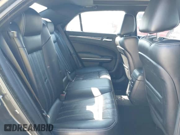 2022 Chrysler 300 S с VIN 2C3CCABG6NH268434, выставлен на аукционе IAAI как лот 42994127 с пробегом 40 402 миль миль и . История ставок и продаж доступна на DreamBid. Изображение 8.