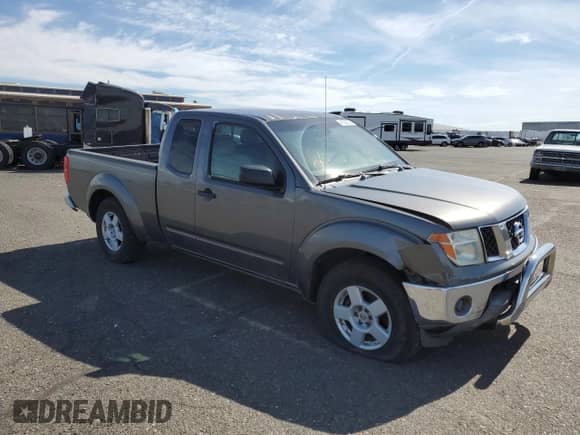 2005 Nissan Frontier SE with VIN 1N6AD06U05C425689, listed as a Copart auction lot 46548265 with 246,699 mi miles and Salvage title. Bid and sale history available at DreamBid. Image 4.