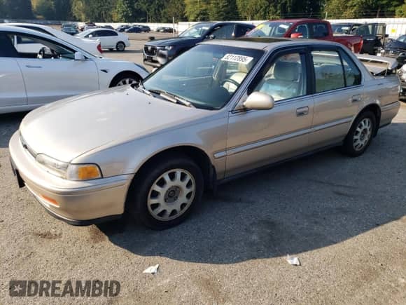 1993 Honda Accord с VIN JHMCB7682PC042609, выставлен на аукционе Copart как лот 82112895 с пробегом 283 085 миль миль и Списание • Salvage title. История ставок и продаж доступна на DreamBid. Изображение 1.