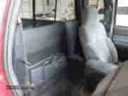 2002 Chevrolet S-10 LS z VIN 1GCCT19W828220704, wystawiony jako IAAI lot #42407086 z przebiegiem 95 072 mil mil oraz . Historia ofert i sprzedaży dostępna na DreamBid. Obrazek 7.