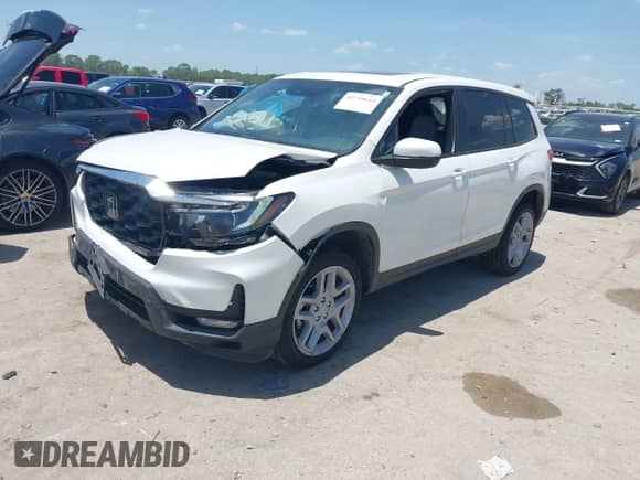 2025 Honda Passport EX-L with VIN 5FNYF8H55SB011791, listed as a IAAI auction lot 42749643 with 12,183 mi miles and . Bid and sale history available at DreamBid. Image 17.