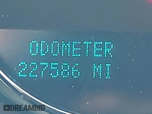 2012 Chevrolet Suburban LT z VIN 1GNSKJE73CR246580, wystawiony jako IAAI lot #42916069 z przebiegiem 227 586 mil mil oraz . Historia ofert i sprzedaży dostępna na DreamBid. Obrazek 15.