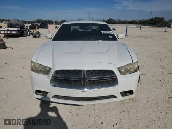 2013 Dodge Charger SE z VIN 2C3CDXBG2DH678081, wystawiony jako Copart lot #89198485 z przebiegiem 151 572 mil mil oraz Szkoda całkowita • Salvage title. Historia ofert i sprzedaży dostępna na DreamBid. Obrazek 5.