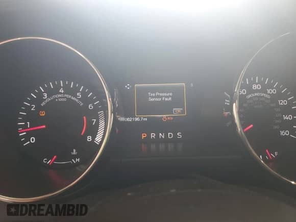 2017 Ford Mustang V6 z VIN 1FATP8EM7H5230190, wystawiony jako Copart lot #63777965 z przebiegiem 62 196 mil mil oraz Nie do naprawy • Non repairable. Historia ofert i sprzedaży dostępna na DreamBid. Obrazek 9.