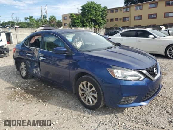 2017 Nissan Sentra SV z VIN 3N1AB7AP7HY267286, wystawiony jako Copart lot #83948775 z przebiegiem 84 677 mil mil oraz Szkoda całkowita • Salvage title. Historia ofert i sprzedaży dostępna na DreamBid. Obrazek 4.