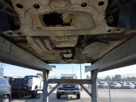 2004 BMW Z4 2.5i с VIN 4USBT33554LS52477, выставлен на аукционе IAAI как лот 41120153 с пробегом 125 585 миль миль и . История ставок и продаж доступна на DreamBid. Изображение 19.