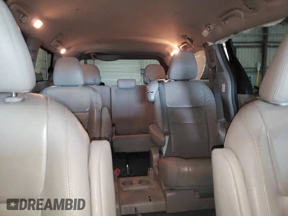 2015 Toyota Sienna XLE with VIN 5TDYK3DC8FS669402, listed as a Copart auction lot 71993775 with 187,428 mi miles and Salvage title. Bid and sale history available at DreamBid. Image 10.