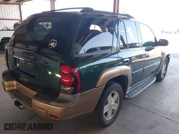 2002 Chevrolet TrailBlazer LS z VIN 1GNDT13S722315601, wystawiony jako IAAI lot #42715890 z przebiegiem 175 016 mil mil oraz . Historia ofert i sprzedaży dostępna na DreamBid. Obrazek 4.