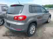 2010 Volkswagen Tiguan S с VIN WVGCV7AX9AW515432, выставлен на аукционе IAAI как лот 42105962 с пробегом 91 405 миль миль и . История ставок и продаж доступна на DreamBid. Изображение 4.