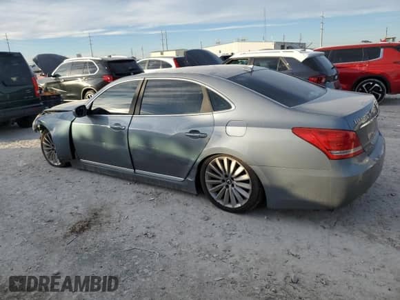 2016 Hyundai Equus Ultimate with VIN KMHGH4JH1GU101534, listed as a Copart auction lot 82765804 with 122,091 mi miles and Salvage title. Bid and sale history available at DreamBid. Image 2.