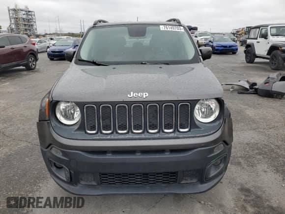 2017 Jeep Renegade Latitude z VIN ZACCJABB8HPF10438, wystawiony jako Copart lot #76149703 z przebiegiem 53 754 mil mil oraz Szkoda całkowita • Salvage title. Historia ofert i sprzedaży dostępna na DreamBid. Obrazek 5.