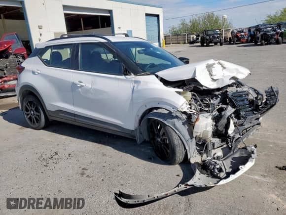 2022 Nissan Kicks SR z VIN 3N1CP5DV4NL504236, wystawiony jako Copart lot #66194775 z przebiegiem 35 670 mil mil oraz Szkoda całkowita • Salvage title. Historia ofert i sprzedaży dostępna na DreamBid. Obrazek 4.
