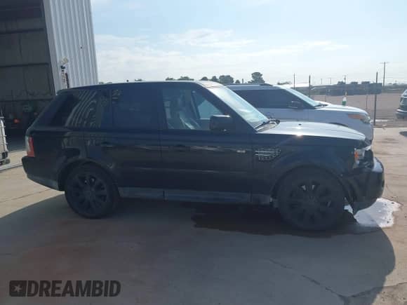 2013 Land Rover Range Rover Sport HSE Lux z VIN SALSK2D4XDA785891, wystawiony jako IAAI lot #42717252 z przebiegiem 133 916 mil mil oraz . Historia ofert i sprzedaży dostępna na DreamBid. Obrazek 13.