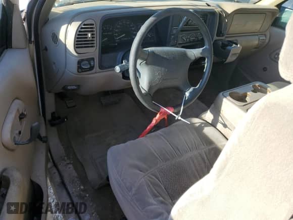 1997 GMC Sierra 1500 SL с VIN 1GTEC14W7VZ550350, выставлен на аукционе Copart как лот 81184144 с пробегом 106 983 миль миль и Списание • Salvage title. История ставок и продаж доступна на DreamBid. Изображение 8.