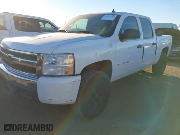 2007 Chevrolet Silverado 1500 Work Truck z VIN 3GCEC13C87G549055, wystawiony jako IAAI lot #43581764 z przebiegiem 120 430 mil mil oraz . Historia ofert i sprzedaży dostępna na DreamBid. Obrazek 17.