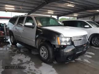 2007 Chevrolet Suburban LS with VIN 1GNFC16067J219667, listed as a IAAI auction lot 41900333 with Not provided miles and . Bid and sale history available at DreamBid. Image 1.
