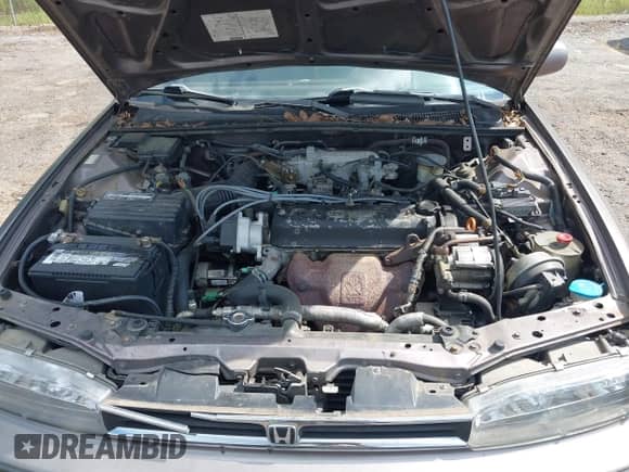 1993 Honda Accord LX z VIN JHMCB7658PC052390, wystawiony jako IAAI lot #43007376 z przebiegiem 276 373 mil mil oraz . Historia ofert i sprzedaży dostępna na DreamBid. Obrazek 10.