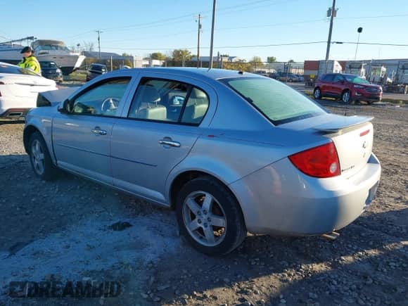 2007 Chevrolet Cobalt LTZ z VIN 1G1AZ55F677314802, wystawiony jako IAAI lot #43409663 z przebiegiem 153 999 mil mil oraz . Historia ofert i sprzedaży dostępna na DreamBid. Obrazek 3.