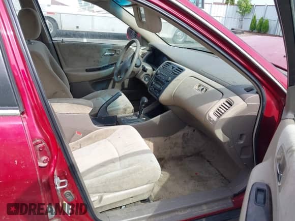 2002 Honda Accord SE with VIN 1HGCG56702A085916, listed as a IAAI auction lot 42466557 with 203,744 mi miles and . Bid and sale history available at DreamBid. Image 5.