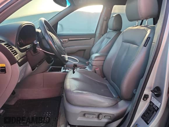 2007 Hyundai Santa Fe SE z VIN 5NMSH13E77H128423, wystawiony jako Copart lot #82700565 z przebiegiem 219 545 mil mil oraz Czysty tytuł • Clean title. Historia ofert i sprzedaży dostępna na DreamBid. Obrazek 7.