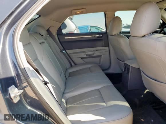 2007 Chrysler 300 Touring с VIN 2C3KA53G57H767879, выставлен на аукционе Copart как лот 71998585 с пробегом 99 474 миль миль и Списание • Salvage title. История ставок и продаж доступна на DreamBid. Изображение 10.