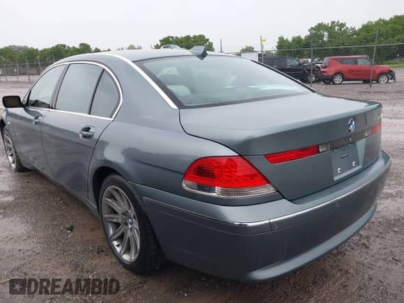 2004 BMW 7 Series 745Li z VIN WBAGN63484DS47697, wystawiony jako IAAI lot #42256952 z przebiegiem Nie podano mil oraz . Historia ofert i sprzedaży dostępna na DreamBid. Obrazek 3.