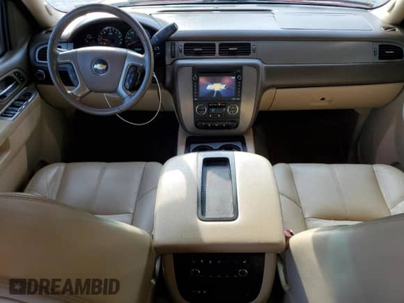 2013 Chevrolet Suburban LT with VIN 1GNSCJE09DR122234, listed as a Copart auction lot 81731335 with 134,660 mi miles and Salvage title. Bid and sale history available at DreamBid. Image 8.