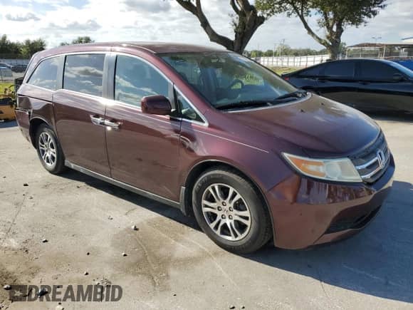 2013 Honda Odyssey EX с VIN 5FNRL5H43DB089055, выставлен на аукционе Copart как лот 82550625 с пробегом 198 572 миль миль и Списание • Salvage title. История ставок и продаж доступна на DreamBid. Изображение 4.