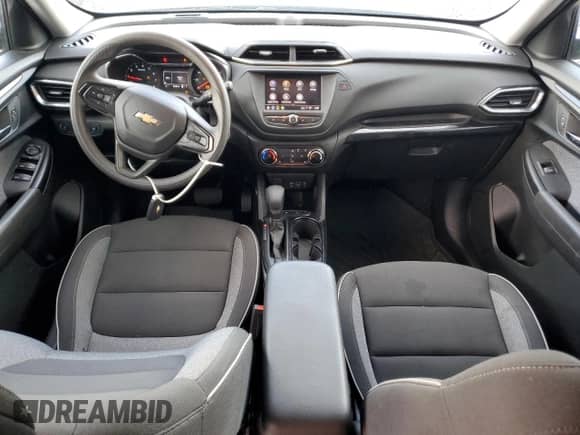 2023 Chevrolet TrailBlazer LT с VIN KL79MPS28PB204088, выставлен на аукционе Copart как лот 70719385 с пробегом 23 450 миль миль и Списание • Salvage title. История ставок и продаж доступна на DreamBid. Изображение 8.