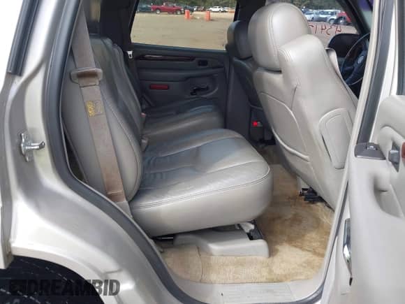 2005 Cadillac Escalade z VIN 1GYEK63N85R240601, wystawiony jako IAAI lot #43413324 z przebiegiem Nie podano mil oraz . Historia ofert i sprzedaży dostępna na DreamBid. Obrazek 8.