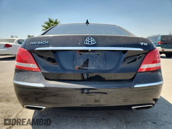 2011 Hyundai Equus Ultimate с VIN KMHGH4JF5BU034315, выставлен на аукционе Copart как лот 71262205 с пробегом Не указан миль и Чистый • Clean title. История ставок и продаж доступна на DreamBid. Изображение 6.