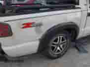 2003 Chevrolet S-10 LS с VIN 1GCDT13XX3K182578, выставлен на аукционе IAAI как лот 42655188 с пробегом 138 911 миль миль и . История ставок и продаж доступна на DreamBid. Изображение 14.