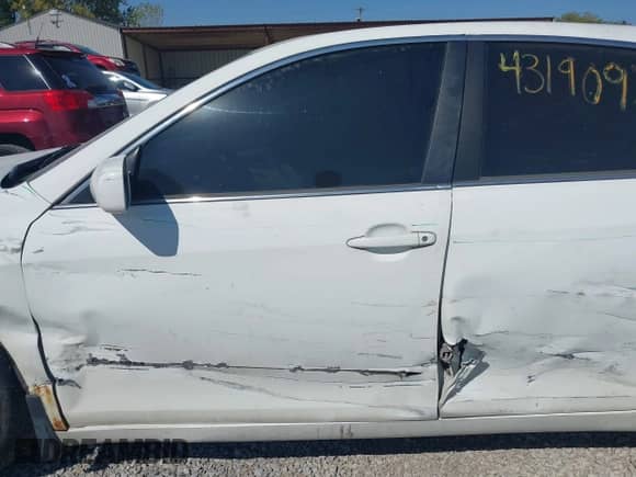 2007 Toyota Camry CE с VIN 4T1BE46K37U526227, выставлен на аукционе IAAI как лот 43190935 с пробегом 212 906 миль миль и . История ставок и продаж доступна на DreamBid. Изображение 13.