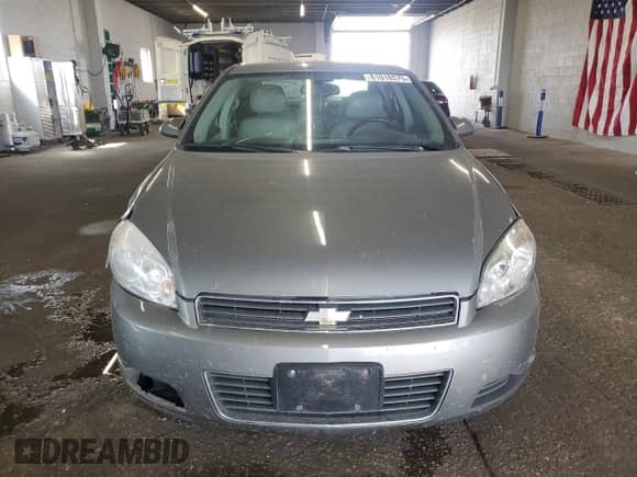 2009 Chevrolet Impala LTZ with VIN 2G1WU57MX91122850, listed as a Copart auction lot 81018575 with 219,105 mi miles and Salvage title. Bid and sale history available at DreamBid. Image 5.