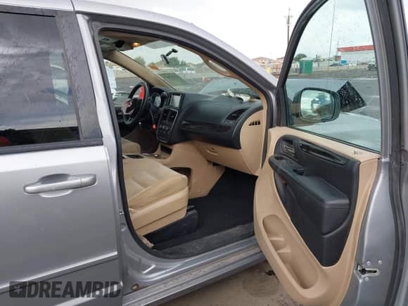 2014 Dodge Grand Caravan SXT z VIN 2C4RDGCG6ER391309, wystawiony jako IAAI lot #43313620 z przebiegiem 136 074 mil mil oraz . Historia ofert i sprzedaży dostępna na DreamBid. Obrazek 5.