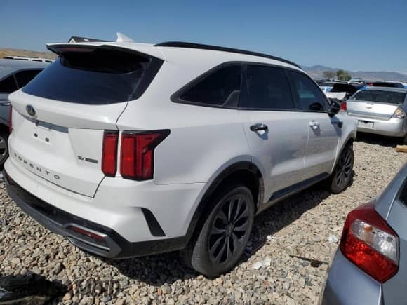 2021 Kia Sorento SX Prestige X-Line with VIN 5XYRKDLF8MG051318, listed as a Copart auction lot 62355445 with 66,577 mi miles and Salvage title. Bid and sale history available at DreamBid. Image 3.