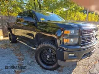 2015 Chevrolet Silverado 1500 LTZ z VIN 3GCUKSEC2FG455754, wystawiony jako Copart lot #91218185 z przebiegiem 240 652 mil mil oraz Czysty tytuł • Clean title. Historia ofert i sprzedaży dostępna na DreamBid. Obrazek 1.