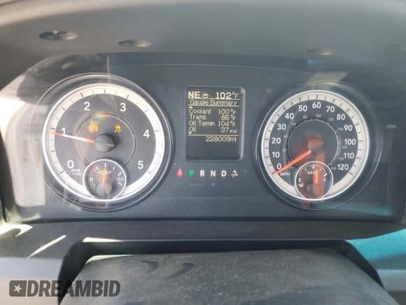 2016 Ram 1500 z VIN 3C6JR6DM4GG158199, wystawiony jako Copart lot #59582585 z przebiegiem 228 009 mil mil oraz Szkoda całkowita • Salvage title. Historia ofert i sprzedaży dostępna na DreamBid. Obrazek 9.