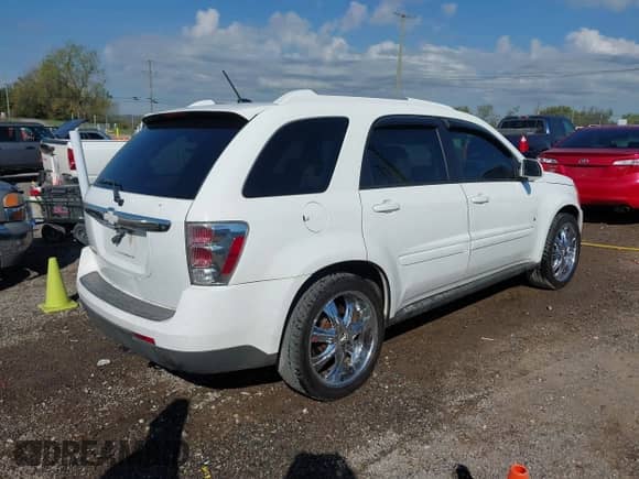 2008 Chevrolet Equinox LT с VIN 2CNDL53F186075665, выставлен на аукционе IAAI как лот 43401578 с пробегом 160 571 миль миль и . История ставок и продаж доступна на DreamBid. Изображение 6.