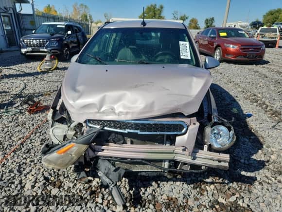 2013 Chevrolet Spark LT z VIN KL8CD6S93DC512834, wystawiony jako Copart lot #81008005 z przebiegiem 83 058 mil mil oraz Szkoda całkowita • Salvage title. Historia ofert i sprzedaży dostępna na DreamBid. Obrazek 5.