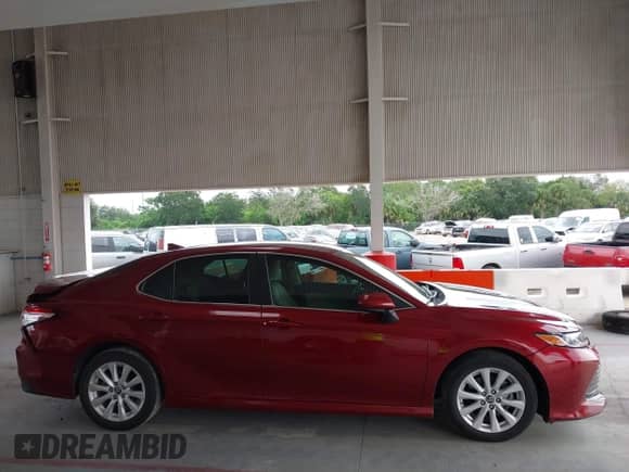 2019 Toyota Camry LE с VIN 4T1B11HK9KU681980, выставлен на аукционе IAAI как лот 43083575 с пробегом 117 268 миль миль и . История ставок и продаж доступна на DreamBid. Изображение 13.