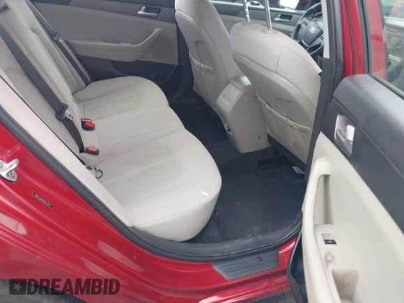 2016 Hyundai Sonata SE с VIN 5NPE24AF8GH417972, выставлен на аукционе IAAI как лот 43149613 с пробегом 212 933 миль миль и . История ставок и продаж доступна на DreamBid. Изображение 8.