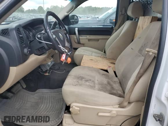 2010 Chevrolet Silverado 1500 1HY z VIN 3GCXCUEJXAG272518, wystawiony jako Copart lot #71201494 z przebiegiem 114 562 mil mil oraz Czysty tytuł • Clean title. Historia ofert i sprzedaży dostępna na DreamBid. Obrazek 7.