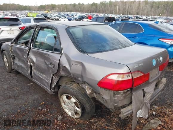2000 Honda Accord EX with VIN 1HGCG5651YA129056, listed as a IAAI auction lot 41532787 with Not provided miles and . Bid and sale history available at DreamBid. Image 3.