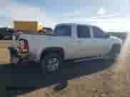 2010 GMC Sierra 1500 Denali z VIN 3GTRKXE27AG293882, wystawiony jako Copart lot #82752524 z przebiegiem 204 258 mil mil oraz Szkoda całkowita • Salvage title. Historia ofert i sprzedaży dostępna na DreamBid. Obrazek 3.